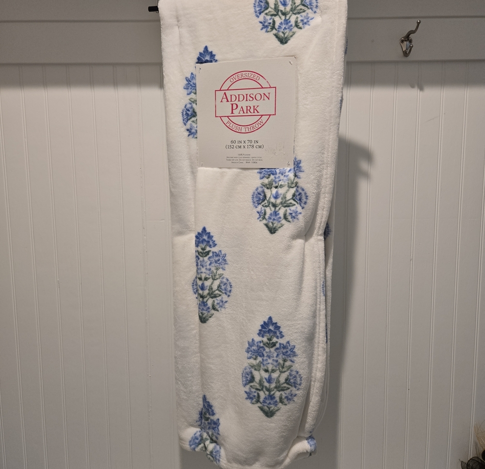 Addison Park Oversized Plush Throw Blanket 60" x 70" White Blue Floral Soft Cozy